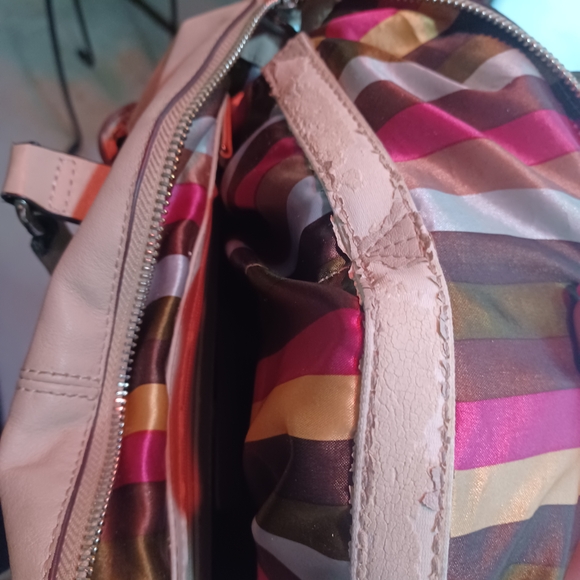 Elegant Tignanello Cream Women's Handbag - Picture 4 of 12